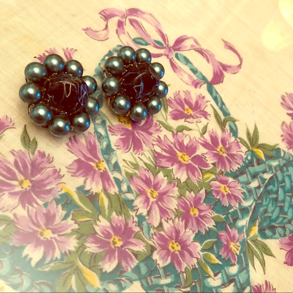 Vintage teal/black clip on earrings